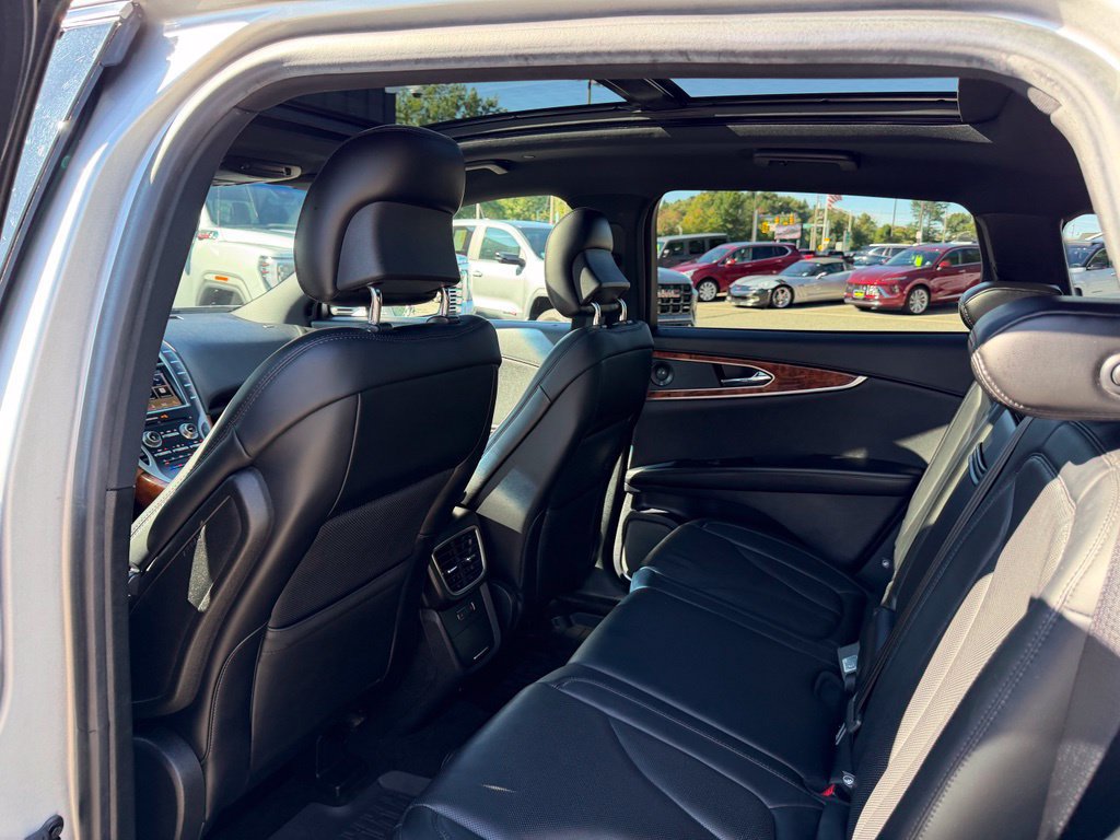 Used 2019 Lincoln Nautilus Reserve AWD/4WD image 14