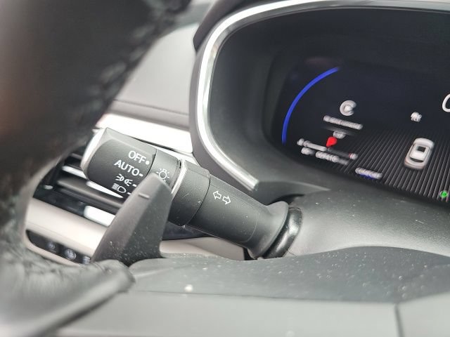Used 2025 Acura MDX w/ Technology Package FWD image 36