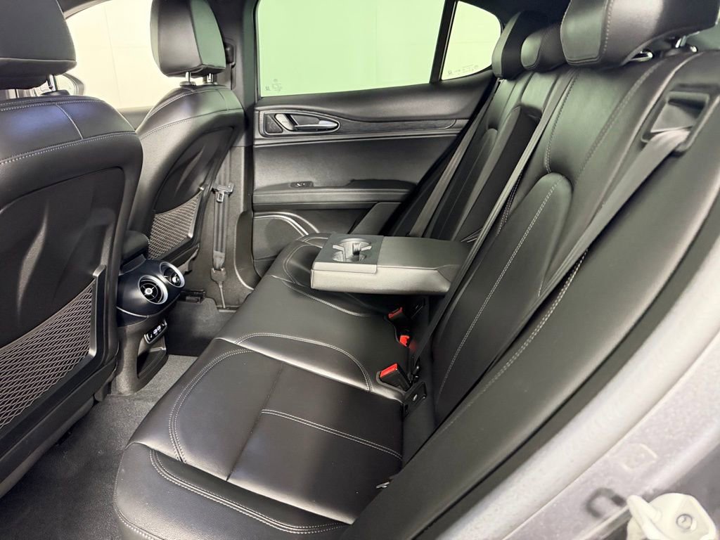 Used 2023 Alfa Romeo Stelvio Sprint image 26