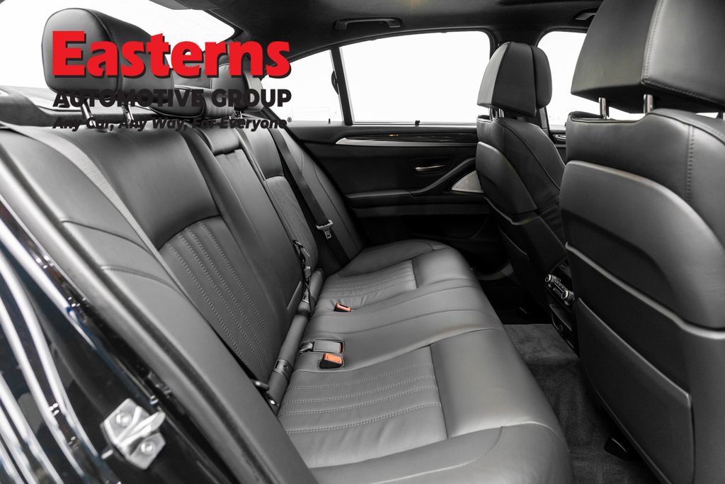 Used 2015 BMW M5 RWD image 57