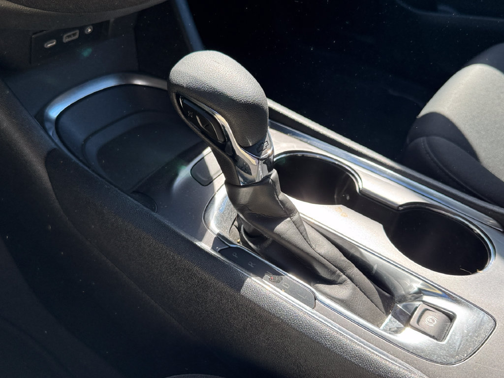 Used 2023 Chevrolet Malibu LT FWD image 9