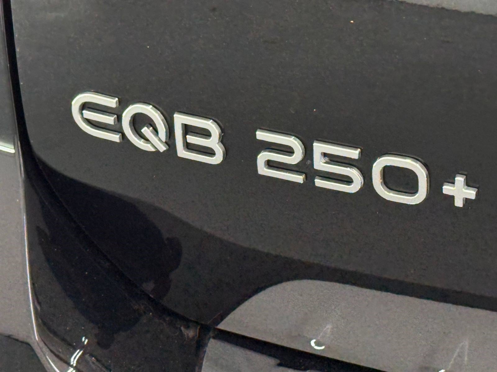 Used 2024 Mercedes-Benz EQB 250+ image 26