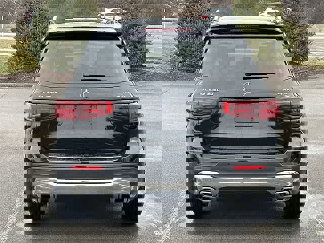 Used 2024 Mercedes-Benz GLB 250 4MATIC image 4