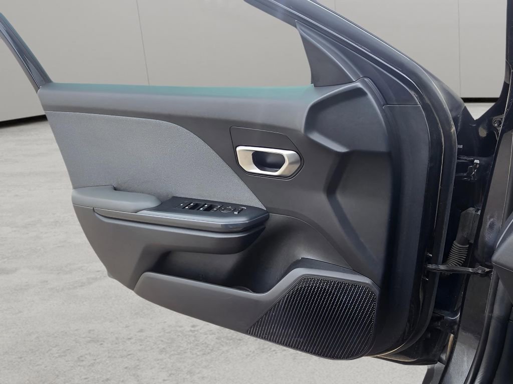 Used 2025 Kia K4 EX image 26