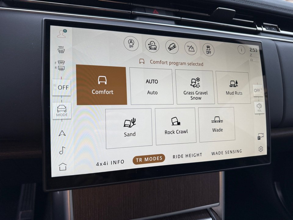 Used 2024 Land Rover Range Rover Long Wheelbase SE AWD/4WD image 16