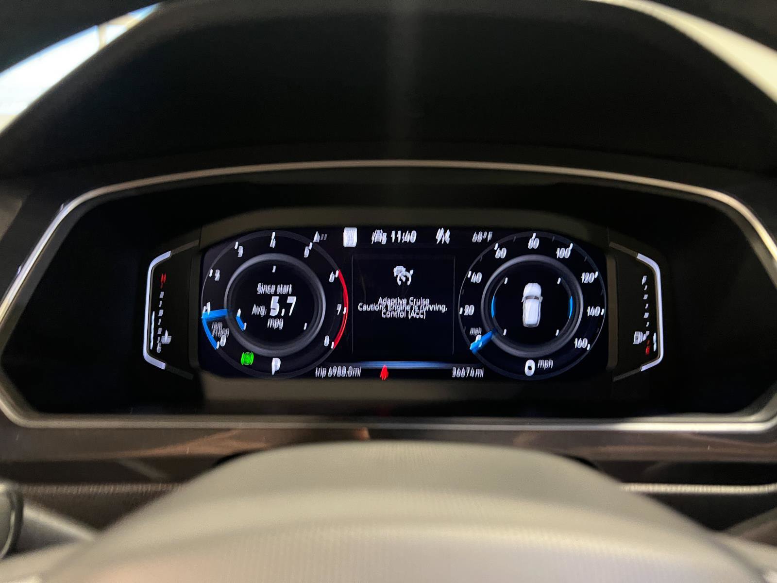 Used 2022 Volkswagen Tiguan SEL R-Line image 12