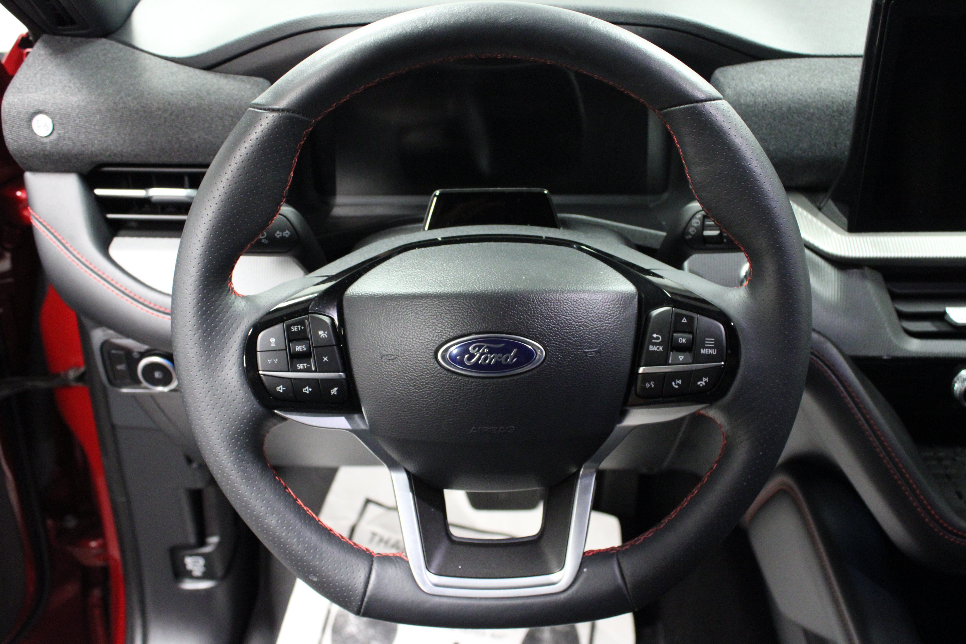 Used 2025 Ford Explorer ST-Line w/ Premium Package RWD image 18