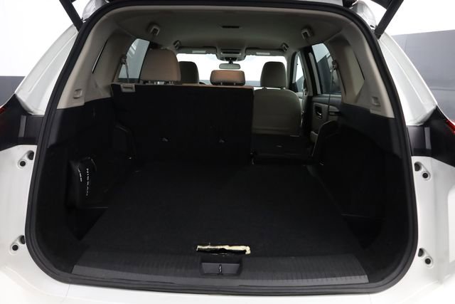 Used 2025 Nissan Rogue SV image 26