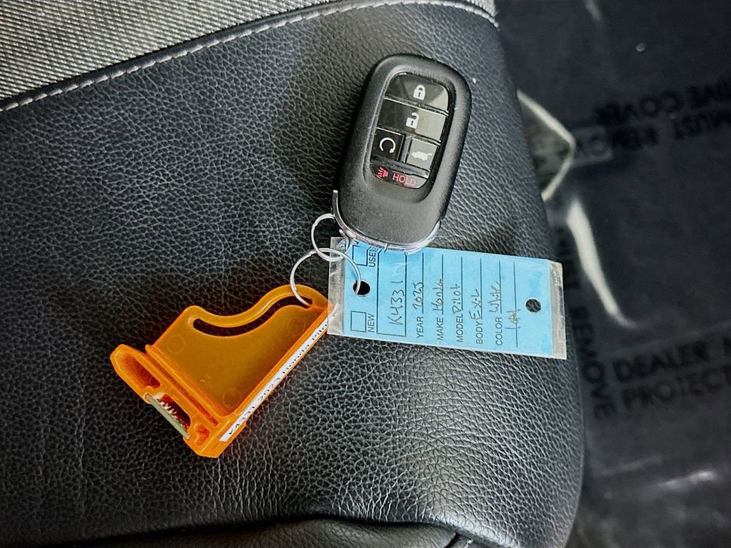 Used 2023 Honda Pilot EX-L image 38