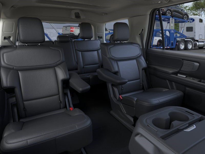 New 2026 Ford Expedition Platinum w/ Driver's Package AWD/4WD image 11