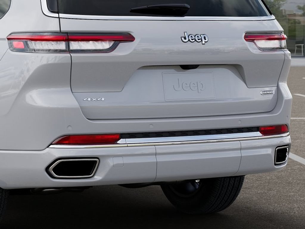 New 2025 Jeep Grand Cherokee L Overland w/ Advanced Protech Group III AWD/4WD image 13
