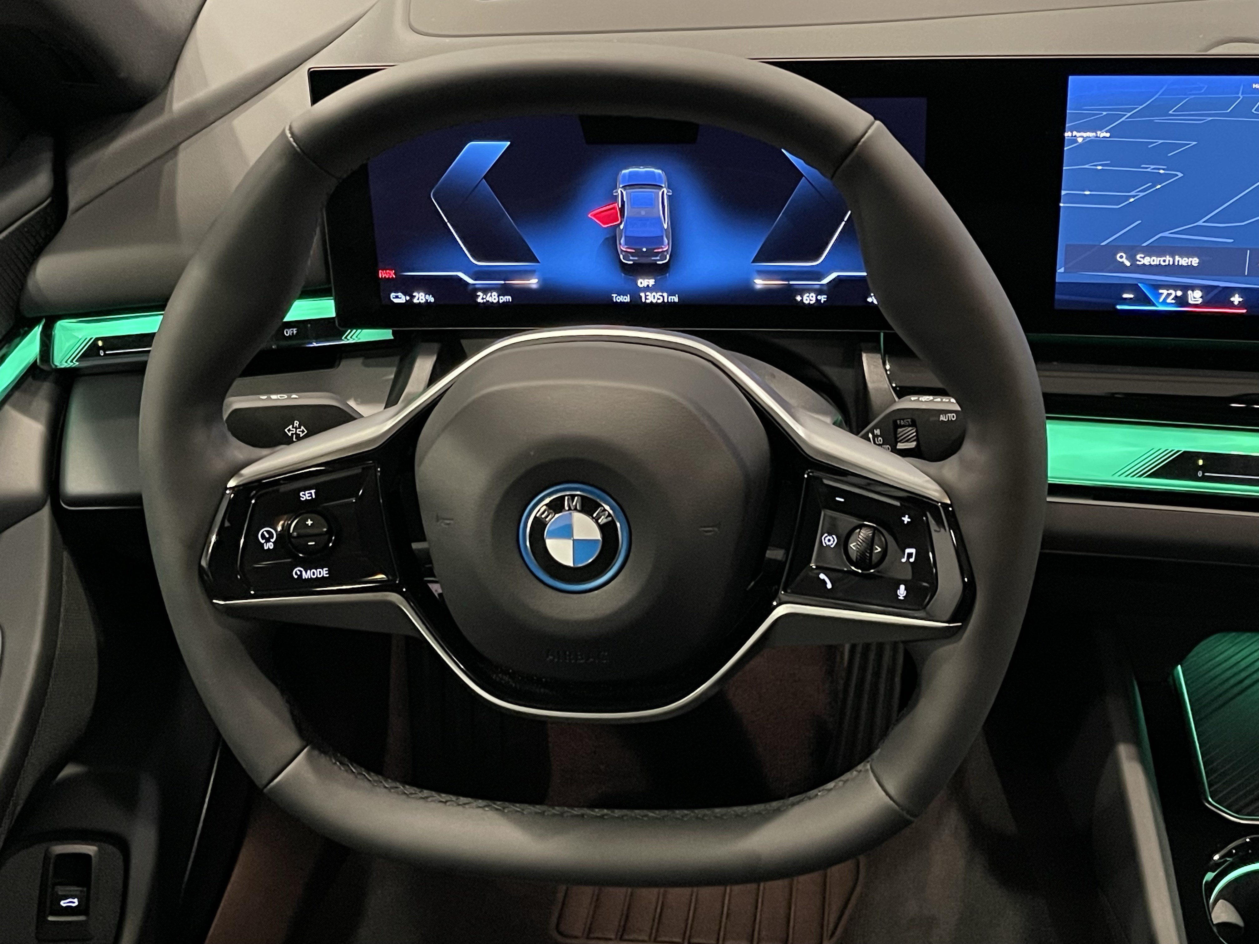Used 2024 BMW i5 eDrive40i w/ Premium Package RWD image 19