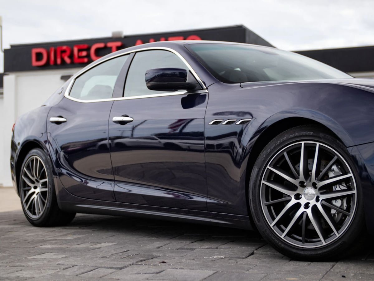 Used 2015 Maserati Ghibli S Q4 AWD/4WD image 2