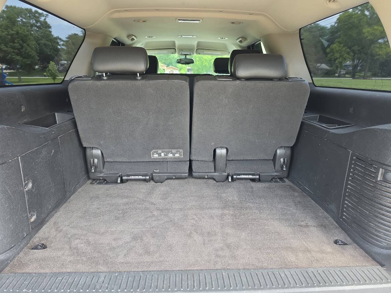 Used 2012 Chevrolet Suburban LT AWD/4WD image 17