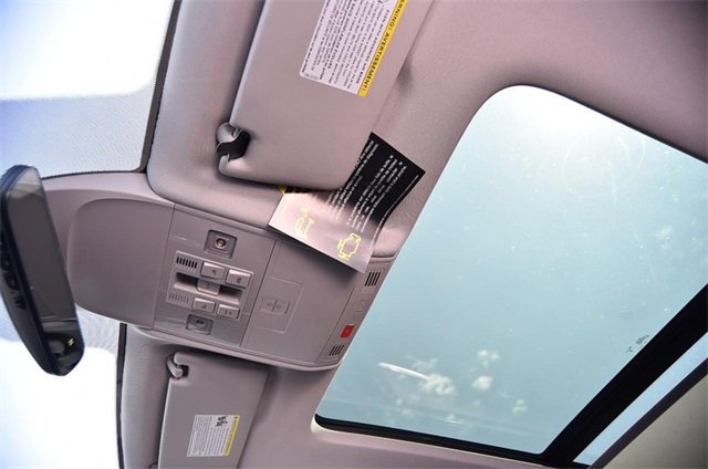 New 2025 Volkswagen Taos SE image 21