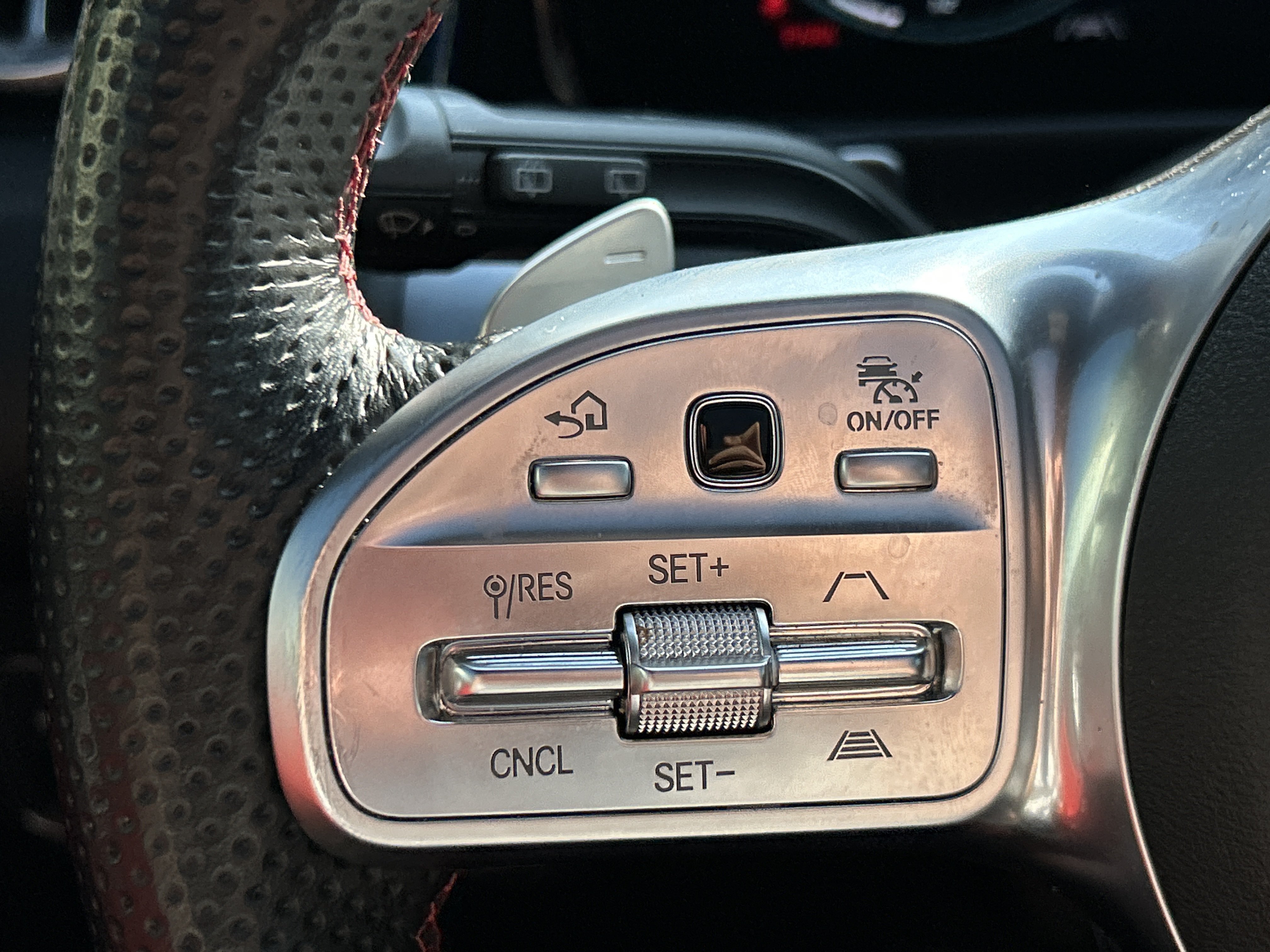Certified 2023 Mercedes-Benz GLB 250 image 27