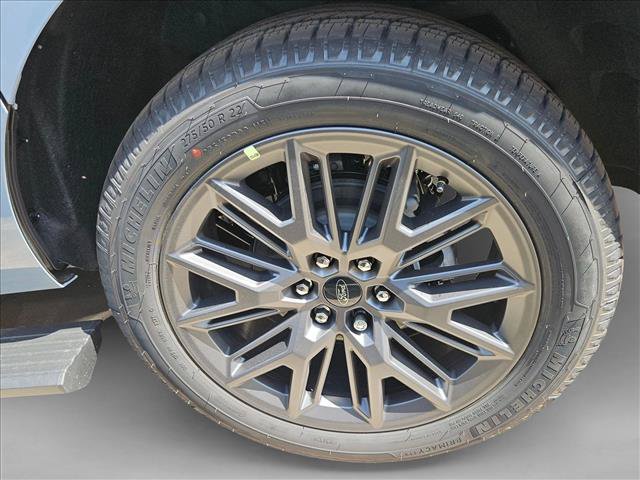 New 2027 Ford Expedition Max Platinum w/ Stealth Appearance Package RWD image 9