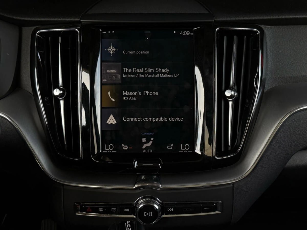 Used 2019 Volvo XC60 T5 Momentum w/ Advanced Package image 52