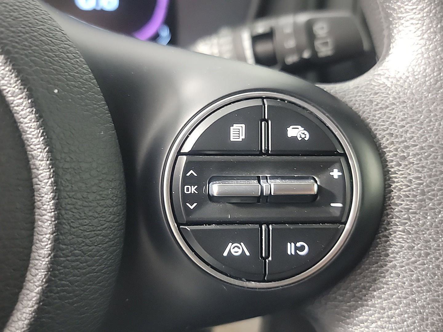 Used 2023 Kia Soul LX w/ LX Technology Package image 25