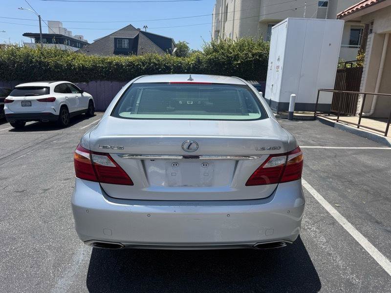 Used 2010 Lexus LS 460 RWD image 4