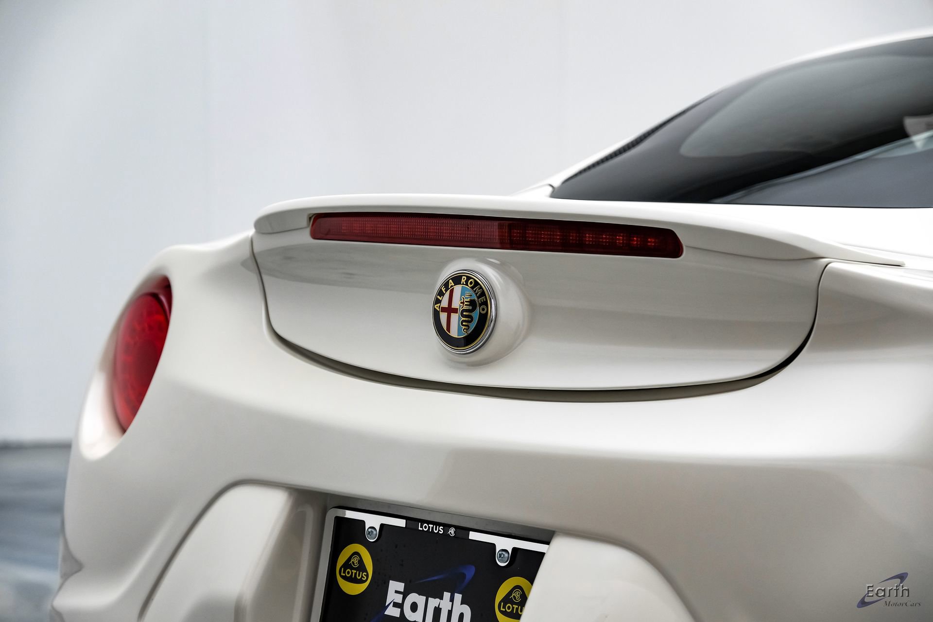 Used 2015 Alfa Romeo 4C Coupe w/ Leather Interior Group image 15