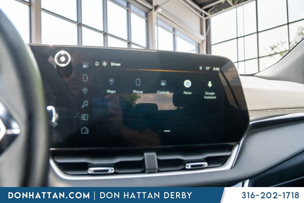 Used 2025 Chevrolet Equinox LT FWD image 7