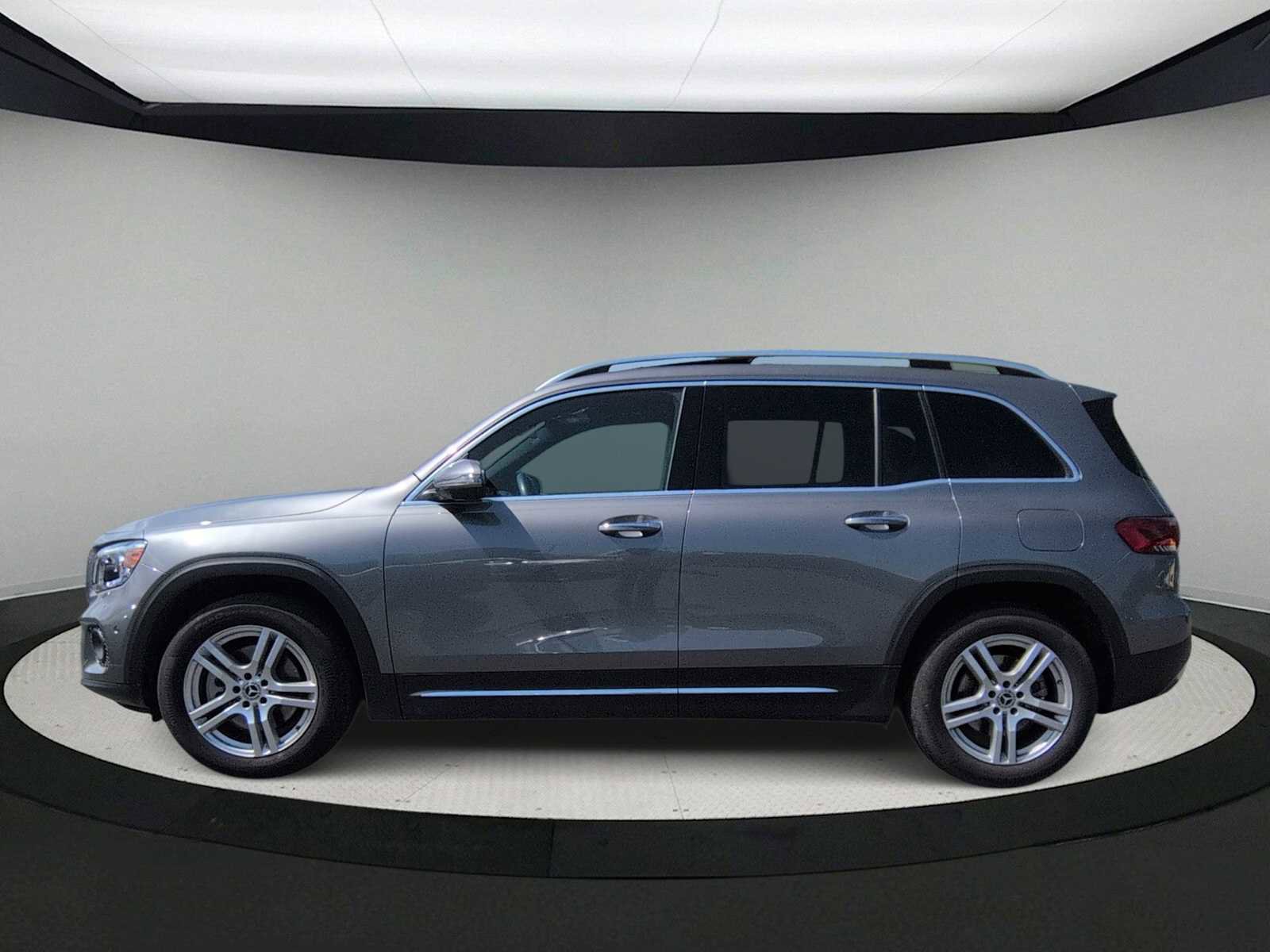 Used 2020 Mercedes-Benz GLB 250 4MATIC image 5