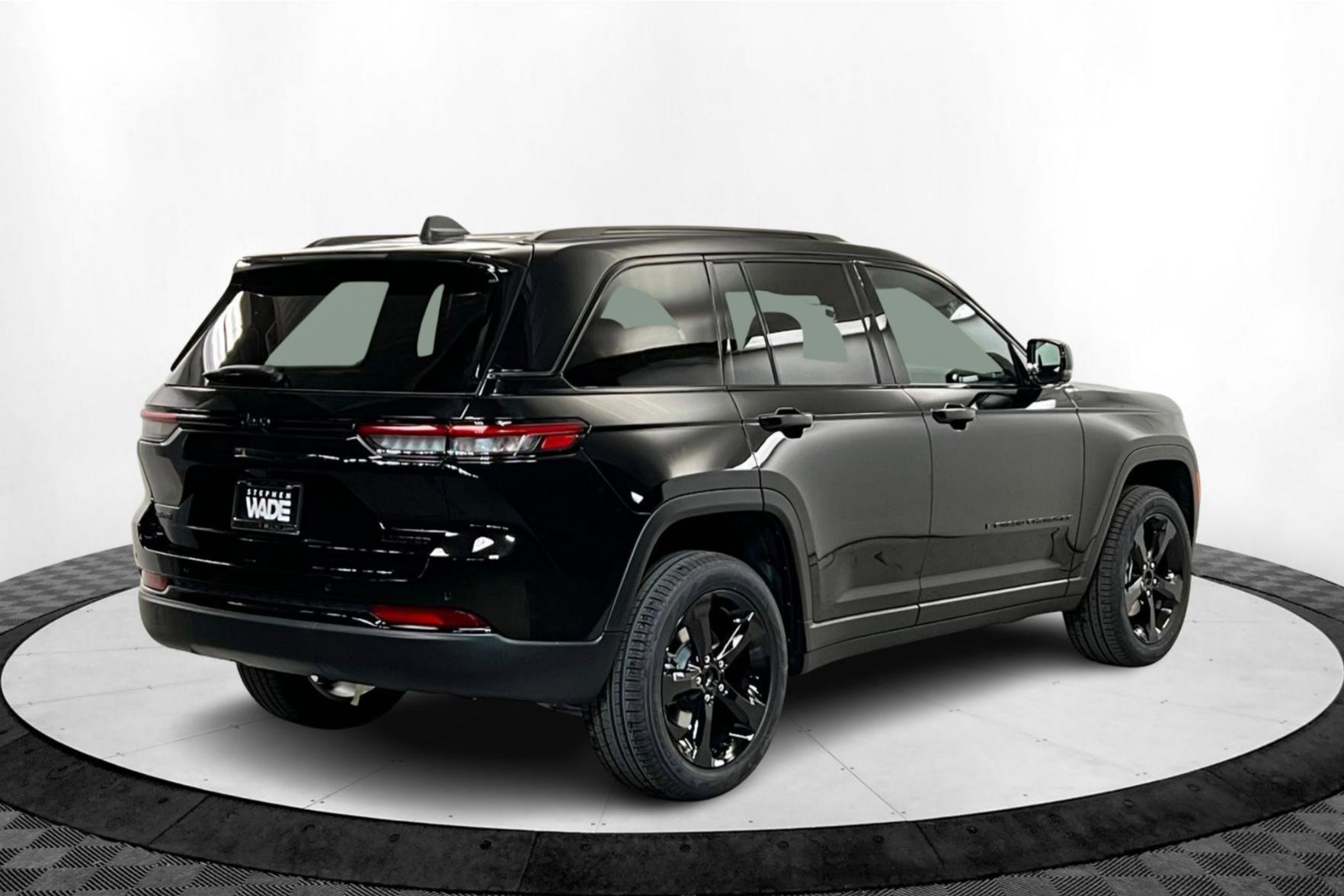 New 2025 Jeep Grand Cherokee Limited w/ Black Appearance Package AWD/4WD image 5