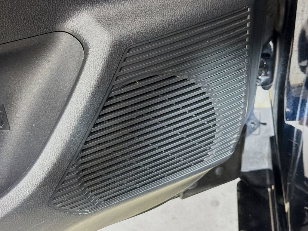 Used 2023 Toyota Prius XLE AWD/4WD image 18
