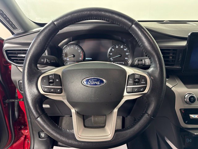 Used 2021 Ford Explorer XLT w/ Equipment Group 202A AWD/4WD image 19