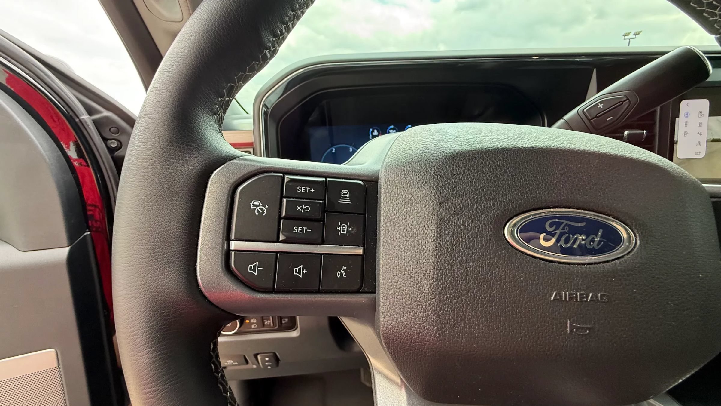 Used 2025 Ford F250 Lariat w/ Lariat Ultimate Package AWD/4WD image 40