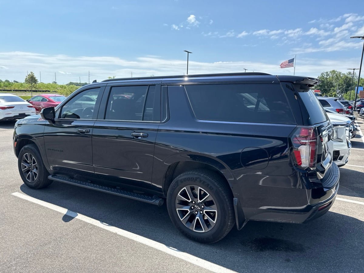 Used 2021 Chevrolet Suburban Z71 w/ Rear Media and Nav Package AWD/4WD image 6
