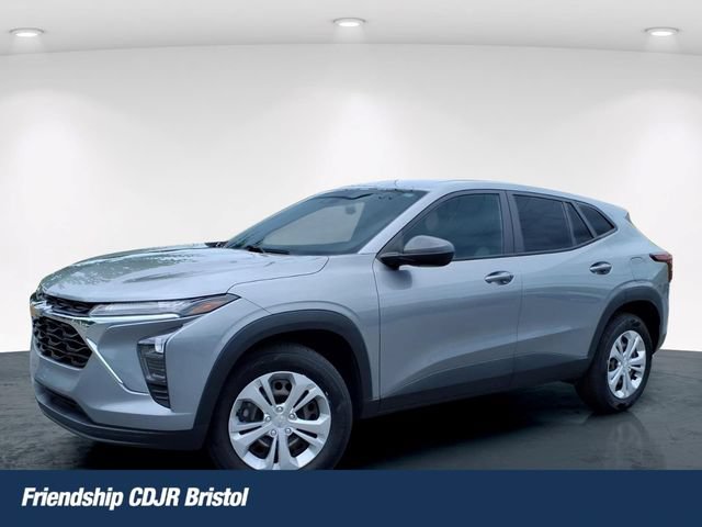 Used 2024 Chevrolet Trax LS FWD image 1