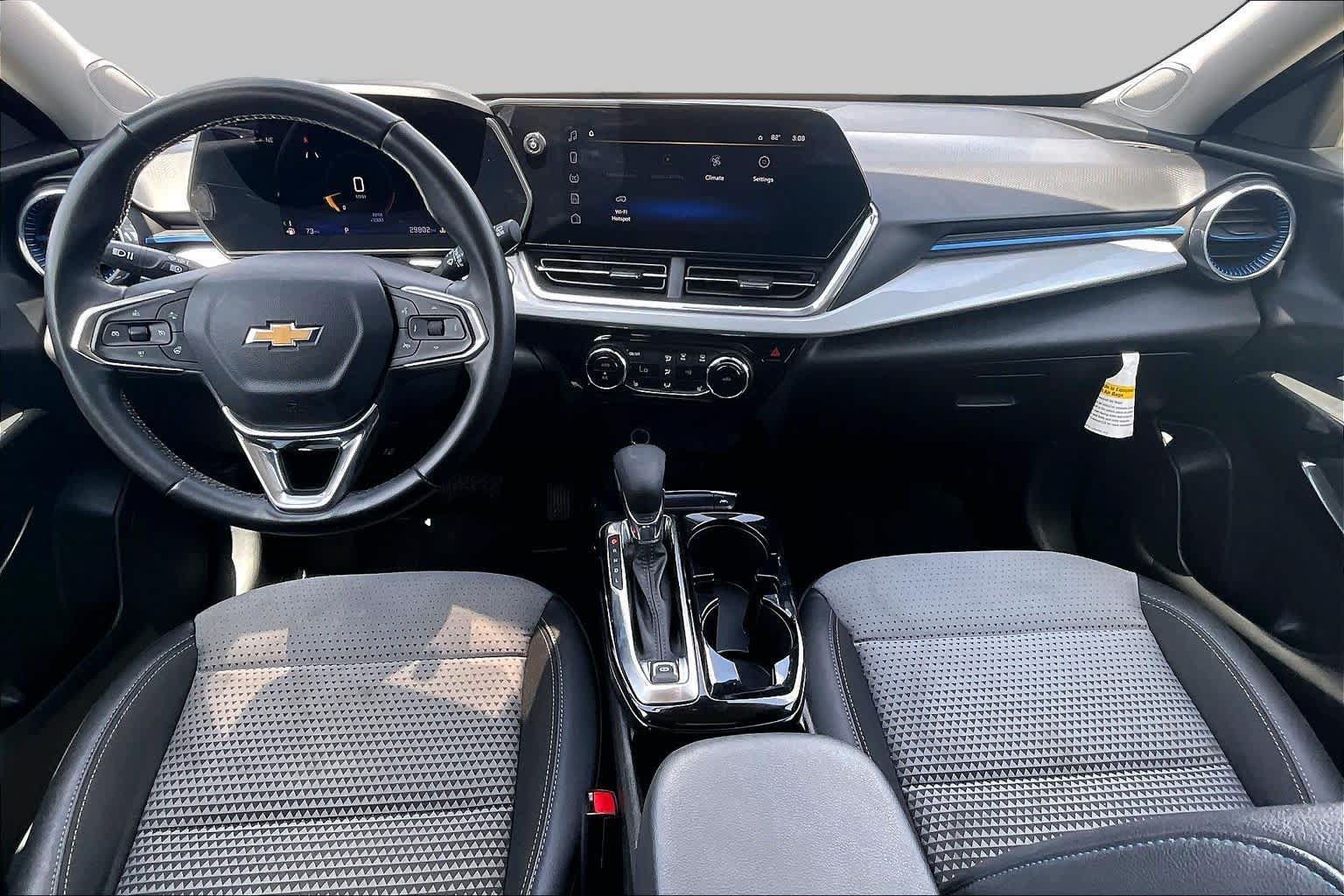 Used 2024 Chevrolet Trax LT w/ Driver Confidence Package FWD image 15