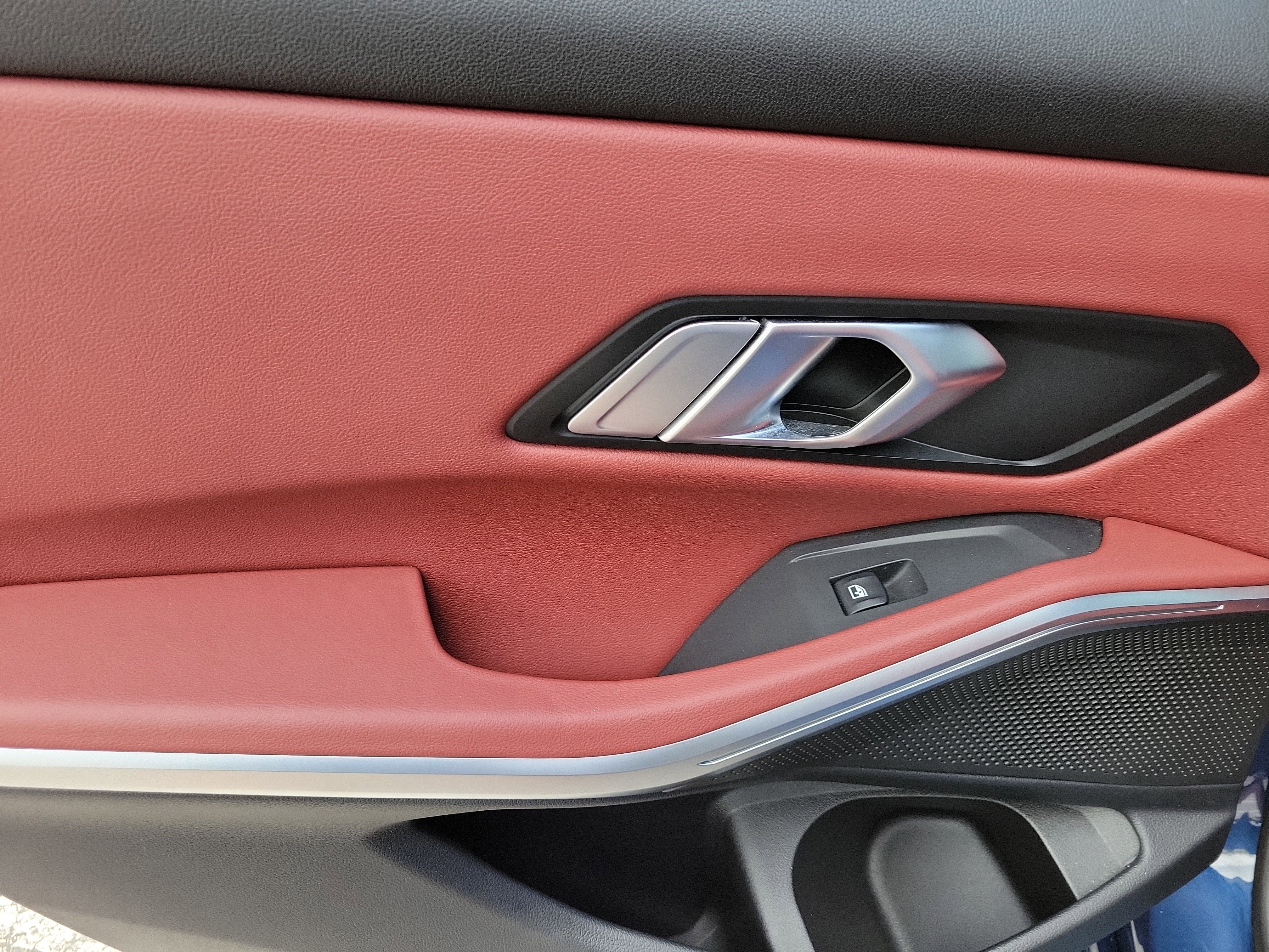 Used 2022 BMW 330i Sedan w/ Driving Assistance Package image 12