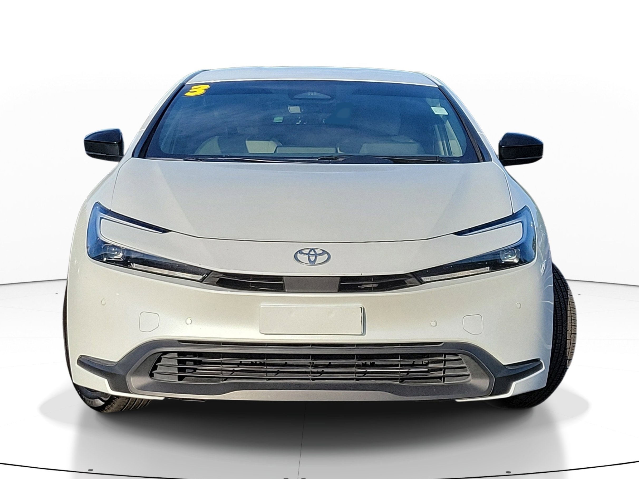 Used 2023 Toyota Prius LE FWD image 2