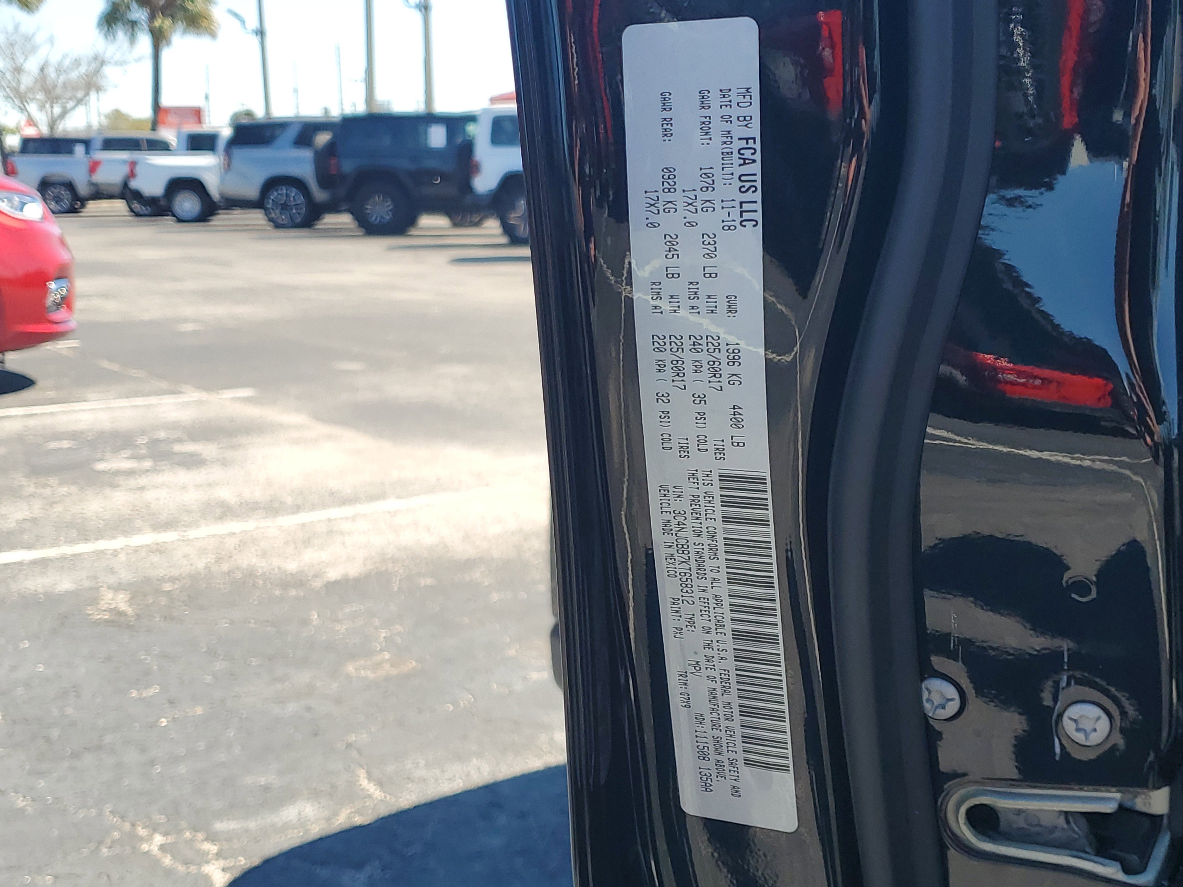 Used 2019 Jeep Compass Latitude image 30