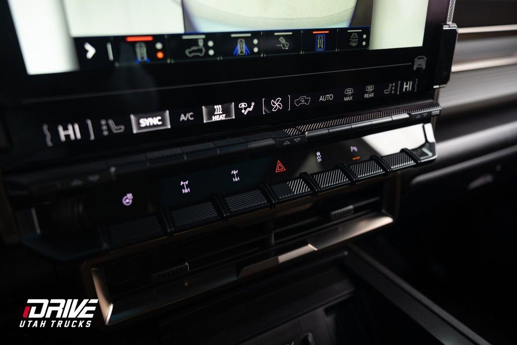 Used 2024 GMC Hummer EV 3X w/ Omega Edition image 34