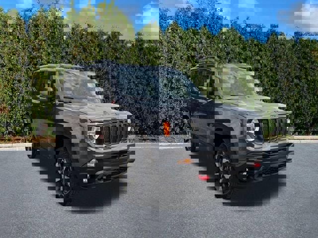 Used 2019 Jeep Renegade Trailhawk image 3