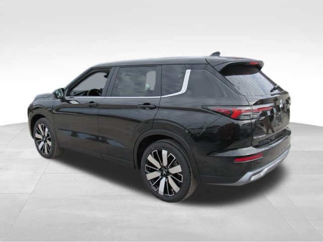 New 2026 Mitsubishi Outlander SE FWD image 5