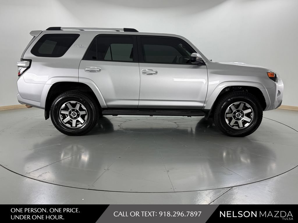 Used 2018 Toyota 4Runner TRD Off-Road AWD/4WD image 5