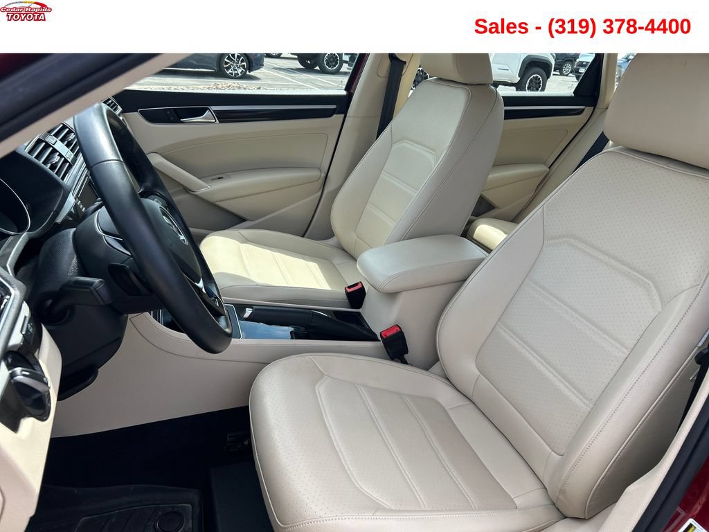 Used 2019 Volkswagen Passat 2.0T SE R-Line FWD image 11