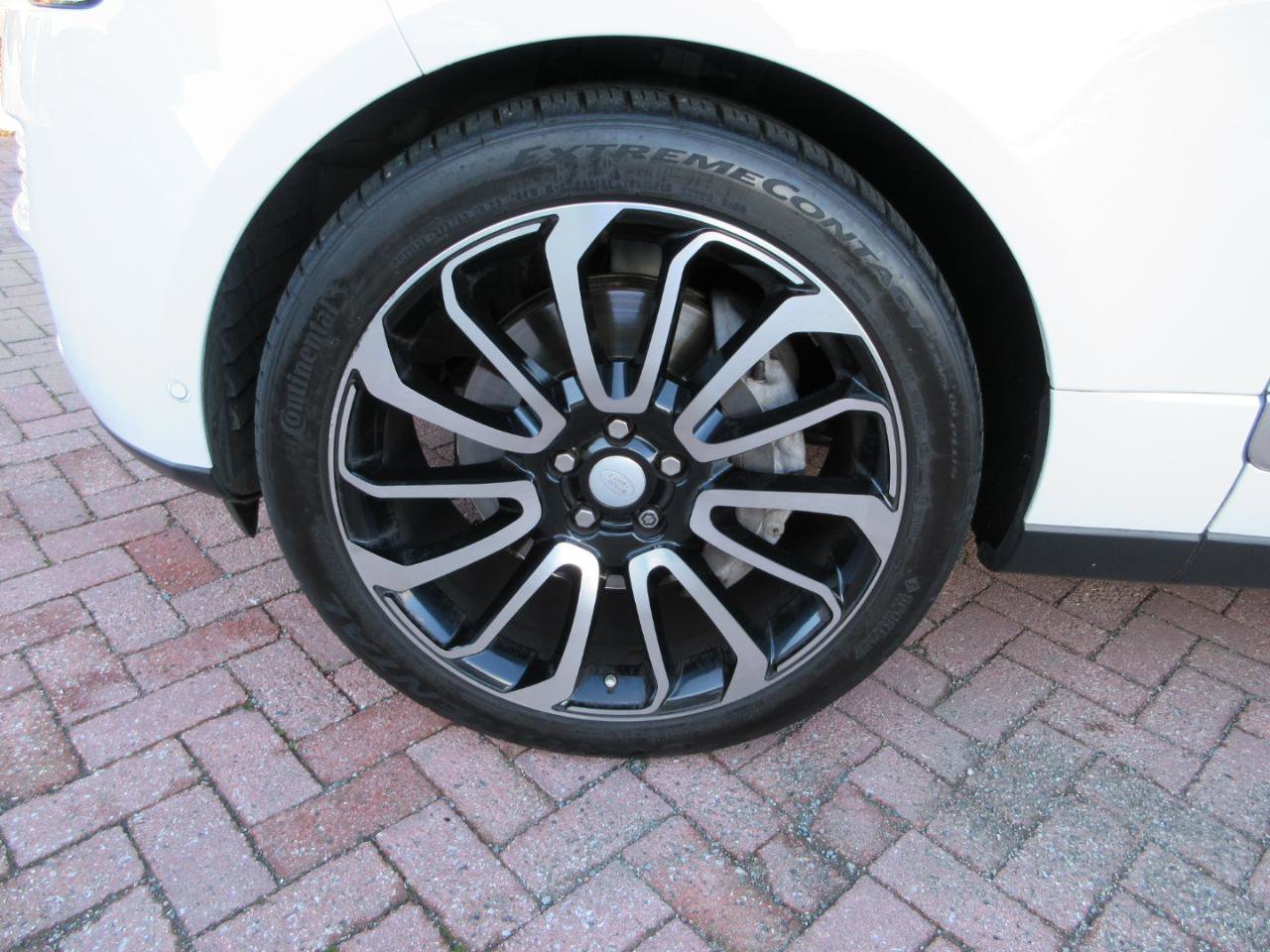 Used 2017 Land Rover Range Rover Supercharged image 78