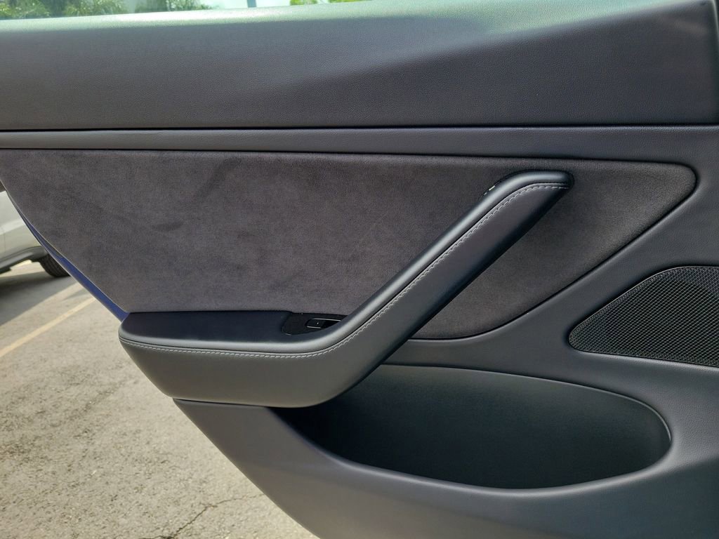 Used 2017 Tesla Model 3 Long Range image 16