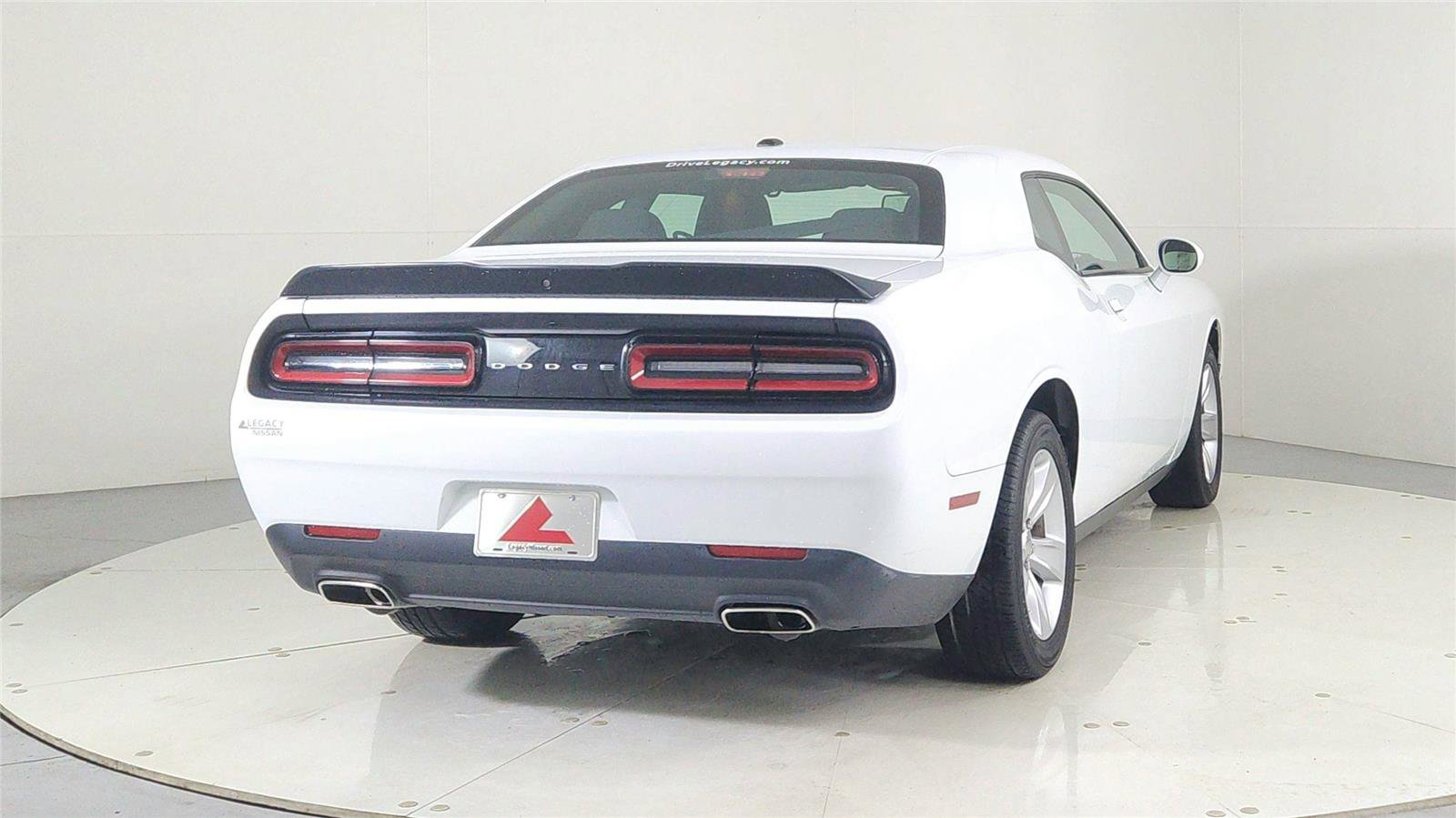 Used 2023 Dodge Challenger SXT image 6