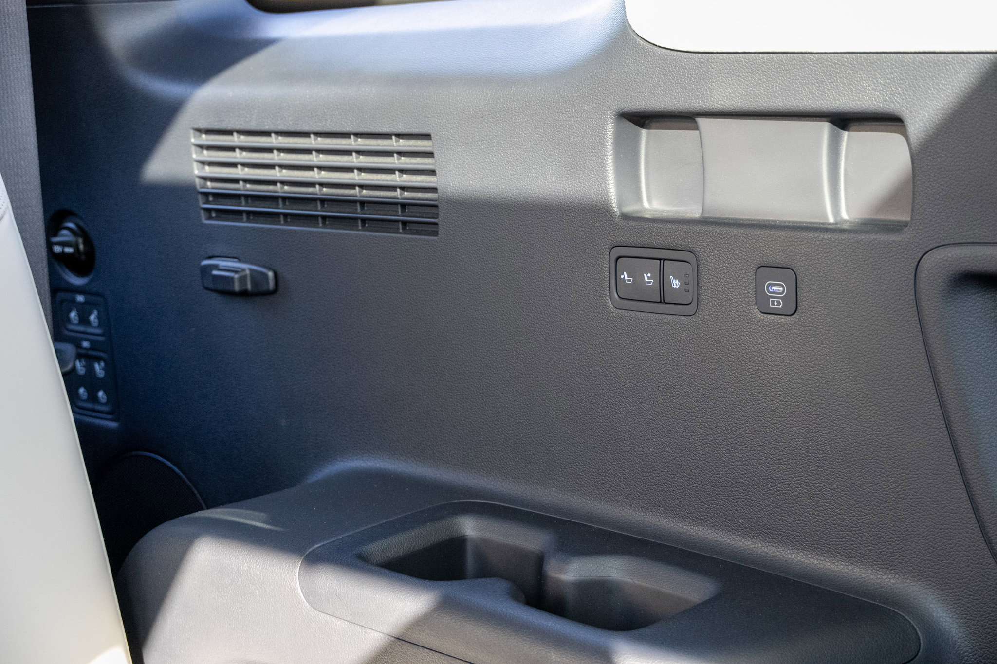 Used 2024 Hyundai Palisade Calligraphy image 74