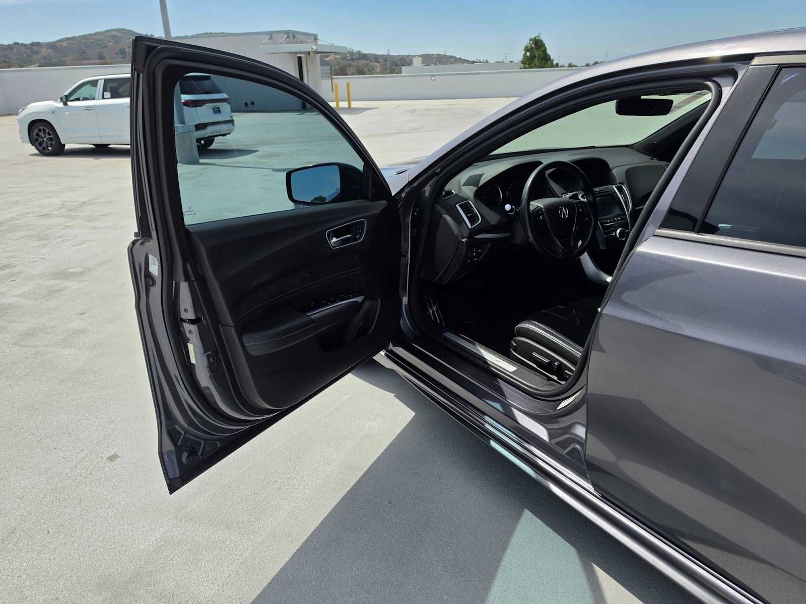 Used 2018 Acura TLX w/ Technology & A-SPEC Package FWD image 19