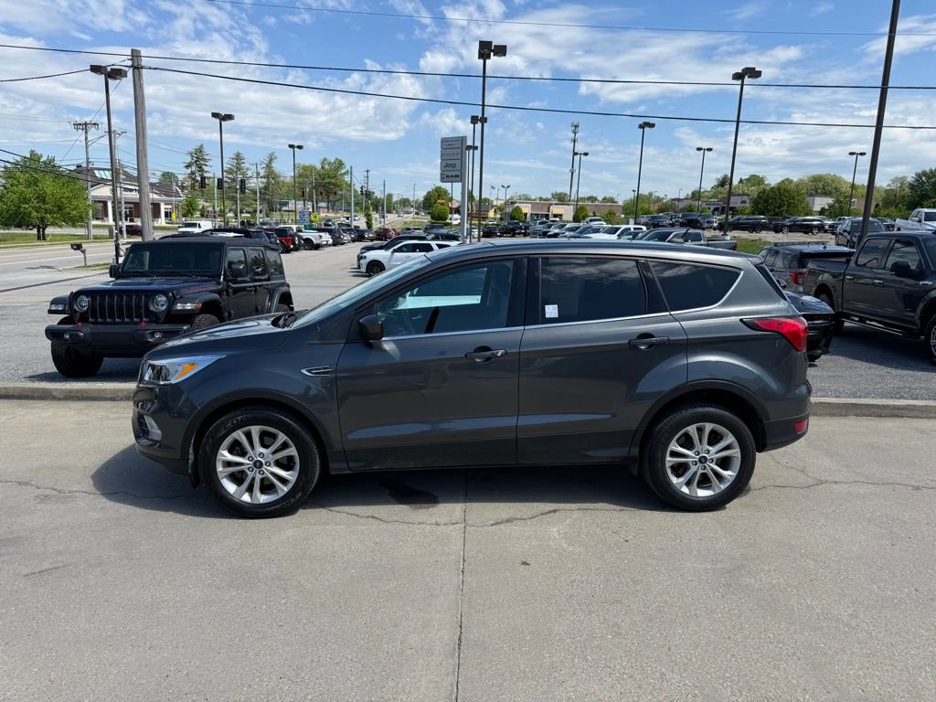 Used 2019 Ford Escape SE image 9