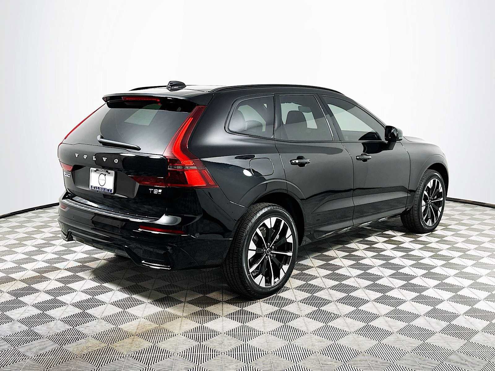 New 2026 Volvo XC60 T8 Plus w/ Protection Package Premier AWD/4WD image 7
