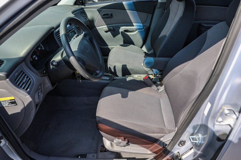 Used 2009 Kia Rio LX FWD image 7